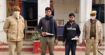 कोरांव/प्रयागराज: 02 देशी तमंचो के साथ 02 असलहा तस्कर गिफ्तार,