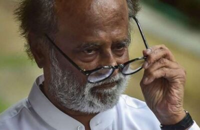 सियासत संग दक्षिण के सुपर स्टार रजनीकांत की आंख मिचौली,सियासी जमीन पर पदार्पण करने से ठीक पहले उन्होंने खींचे पीछे कदम