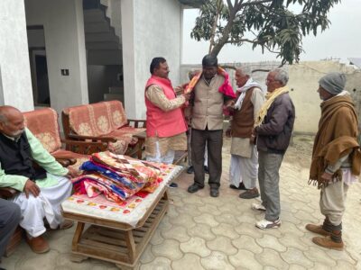 पीलीभीत:  पूरनपुर विधायक बाबूराम ने ककरौआ में बांटे कम्बल