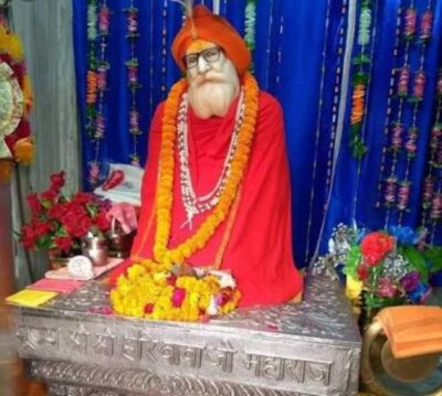 बरेली - सिरौली नगर पंचायत में श्री हरिबाबा का 40बा स्थापना दिवस बड़ी ही धूमधाम से मनाया गया।