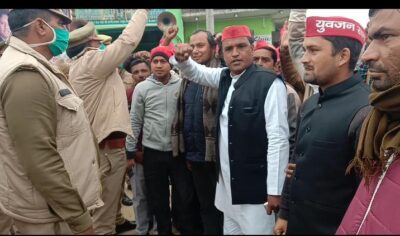 बरेली-किसान कानून के विरोध में रैली निकालने चले सपाई,सामने पुलिस योगी की पुलिस आई