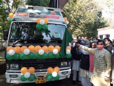 पीलीभीत : सांसद जी की अध्यक्षता में जिला सड़क सुरक्षा समिति एवं प्रचार वाहन को हरी झण्डी दिखाकर रवाना किया गया।
