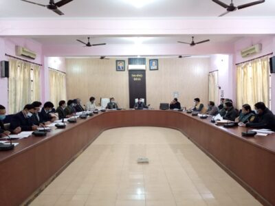 पीलीभीत: निर्धारित लक्ष्य के अनुरूप करें राजस्व वसूली-जिलाधिकारी पुराने वादो को प्राथमिकता के आधार पर किया जाये निस्तारित।