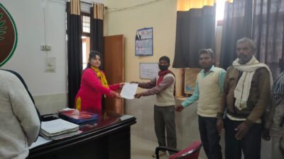 बरेली-जन अधिकार पार्टी के कार्यकर्ताओं ने नए कृषि कानून के विरोध में ज्ञापन