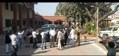 बरेली-डीएम द्वारा तहसील बहेड़ी का औचक निरीक्षण