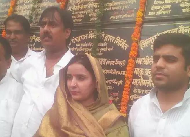 मैनपुरी : बीजेपी ने मुलायम सिंह यादव के घर में लगाई सेंध, भतीजी संध्या यादव को दिया टिकट