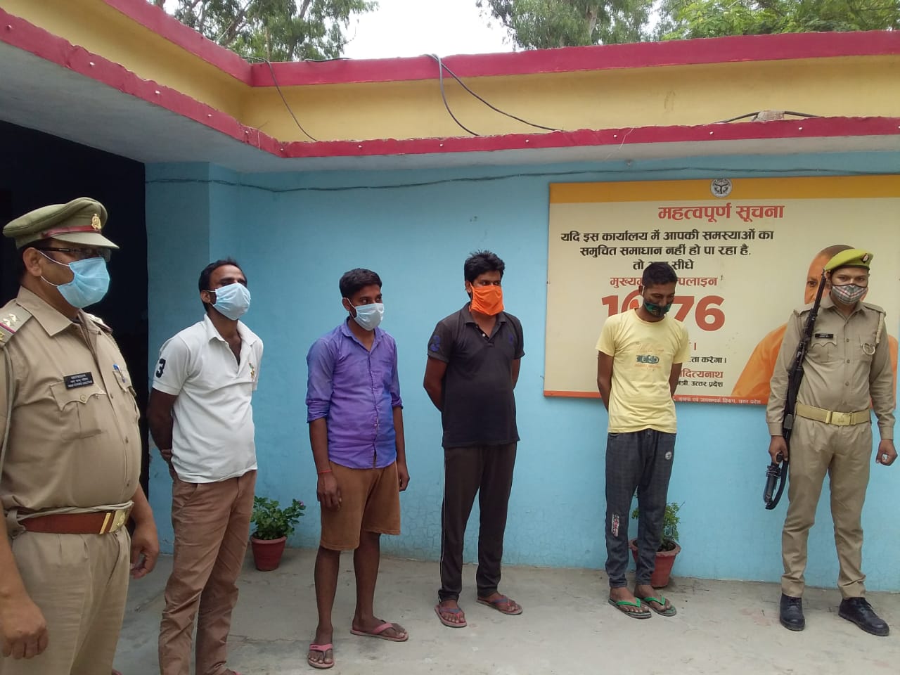 पीलीभीत: थाना बरखेड़ा पुलिस ने चार व्यक्तियों को जुआ खेलते धर दबोचा।