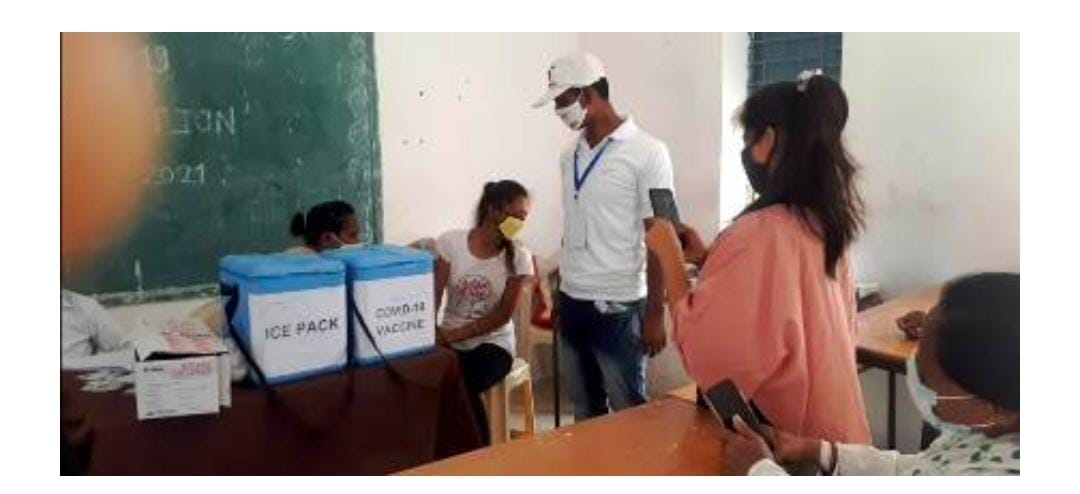 शहडोल: कोरोना वालेंटियर निभा रहे महत्वपूर्ण भूमिका, वैक्सीनेशन कार्य में दे रहे सहयोग