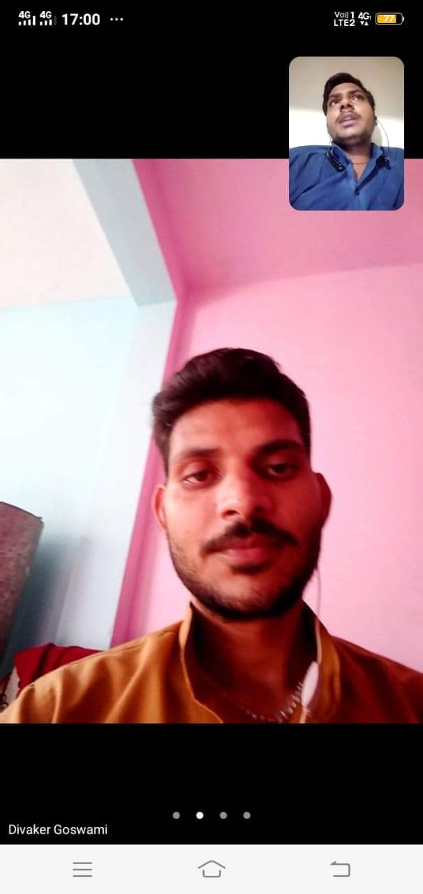 बरेली - नव निर्माण पार्टी के प्रदेश अध्यक्ष ने 30 जिला अध्यक्षों के साथ वीडियो कांफ्रेंसिंग की युवाओं की हक की लड़ाई लड़ेगी नवनिर्माण पार्टी - दिवाकर गोस्वामी