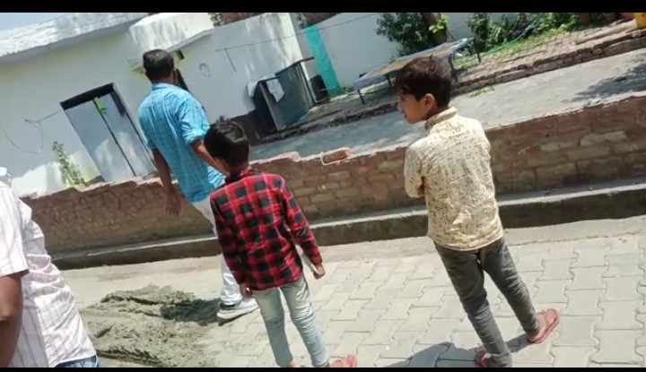 बरेली-बहेडी में रक्षक बन रहा भक्षक,दे रहा पीड़ित को जान से मारने की धमकी