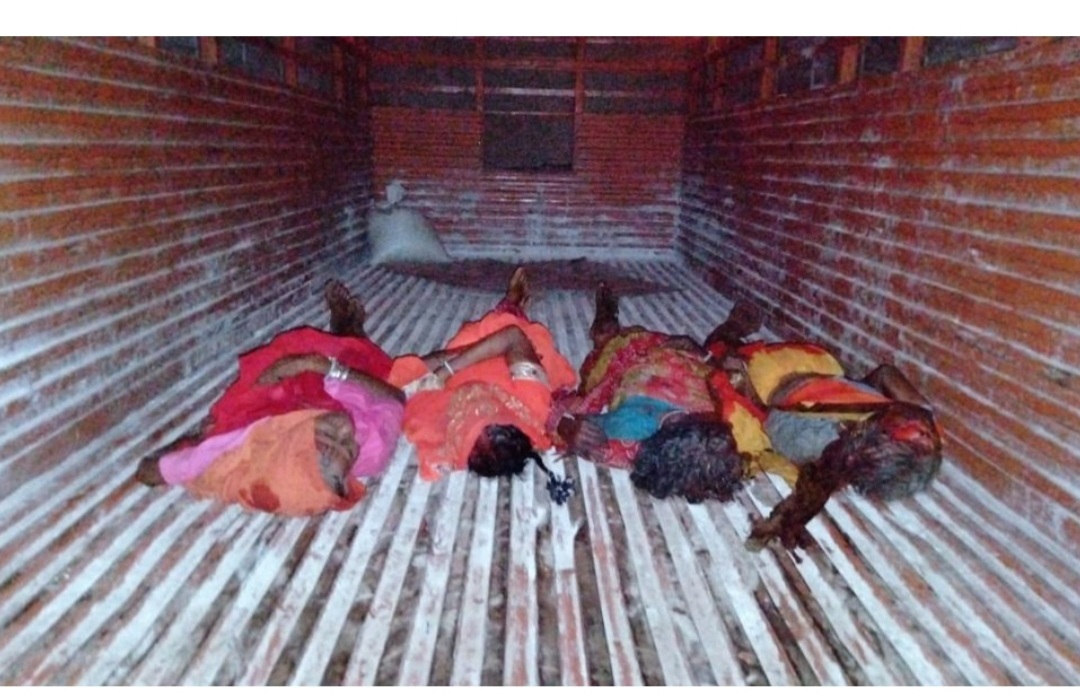 गरियाबंद– बड़ा सड़क हादसा 5 महिलाओं की मौके पर ही मौत,5 महिलाएं गंभीर रूप से घायल