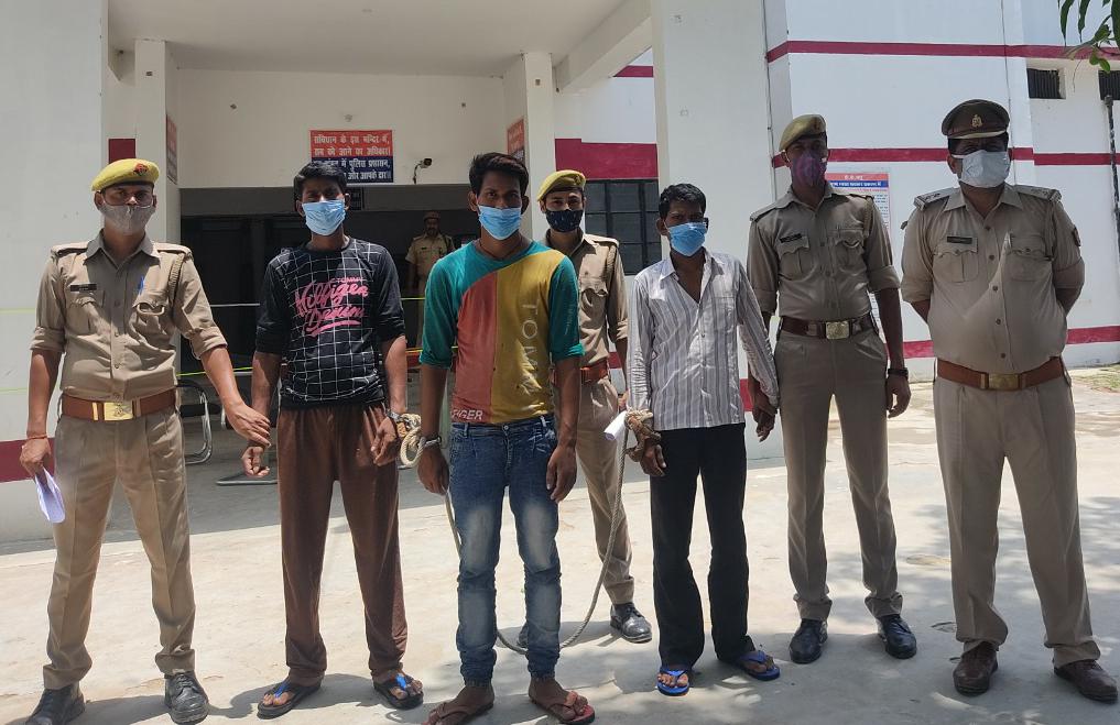 बाराबंकी: पुलिस द्वारा गैंगेस्टर एक्ट से सम्बन्धित 03 वांछित अपराधियों को किया गया गिरफ्तार