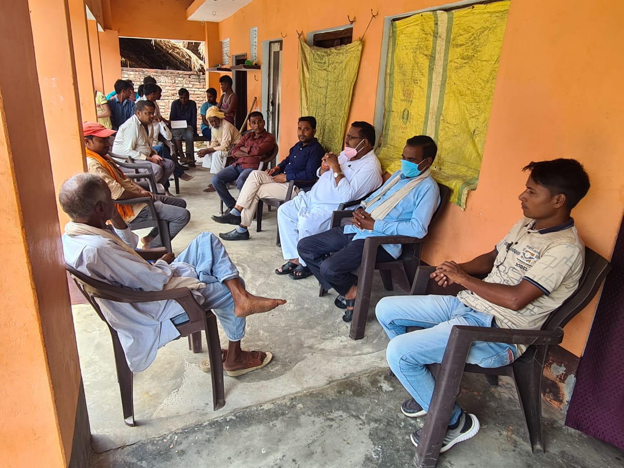 पीलीभीत:  वैक्सीनेशन कराने से कोरोना हारेगा, देश जीतेगा -बाबूराम पासवान