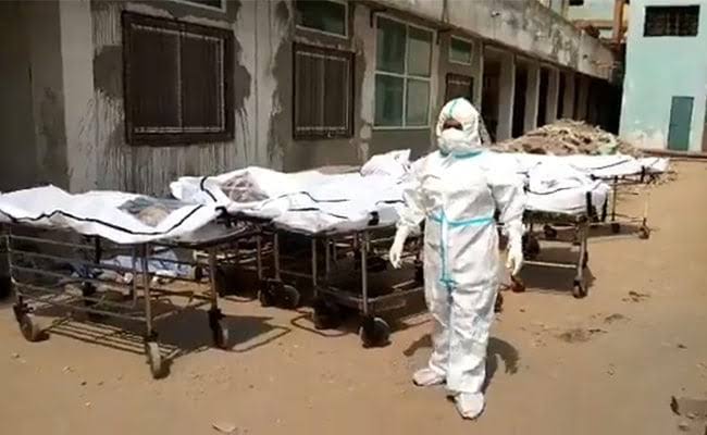 रायपुर: कोरोना काल में मौत के आंकड़ों में बड़ी लापरवाही, स्वास्थ्य मंत्री सिंहदेव ने  मंगाई जानकारी, आँकड़ों में आ सकता है बड़ा उछाल
