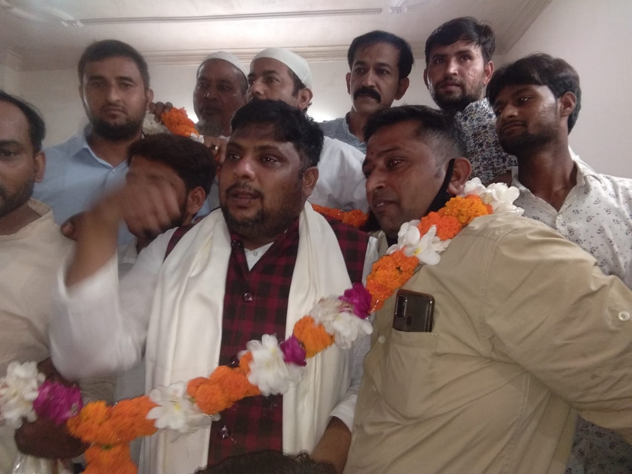 पीलीभीत :भारतीय जनता पार्टी अल्पसंख्यक मोर्चा के नवनियुक्त प्रदेश अध्यक्ष दौरे पर पहुचे मुरादाबाद कार्यकर्ताओ ने किया भव्य स्वागत ।