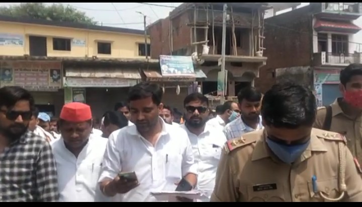 बरेली-शेरगढ़ ब्लॉक परिसर में ब्लॉक प्रमुख के लिए दावेदारी की भीड़