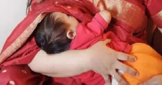 अजब गजब : डॉक्टर ने बच्चे को पैदा होते ही किया मृत घोषित, दफनाने के दौरान हुआ ऐसा चमत्कार कि देखते रह गए लोग