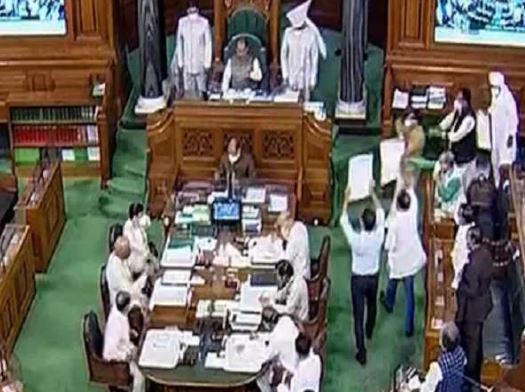 पेगासस व किसानों के मुद्दे पर विपक्ष आक्रामक रहा
