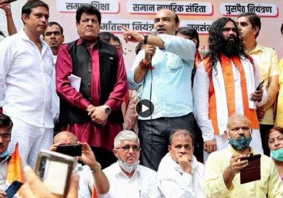 दिल्ली:  मुस्लिम विरोधी नारेबाज़ी के आरोप में भाजपा नेता सहित छह लोग गिरफ़्तार