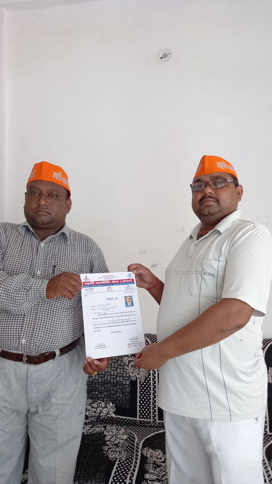 पीलीभीत: महर्षि बाल्मीकि सेना के राष्ट्रीय अध्यक्ष श्री अटल बाल्मिक के द्वारा पत्रकार श्री कृष्ण किया गया।