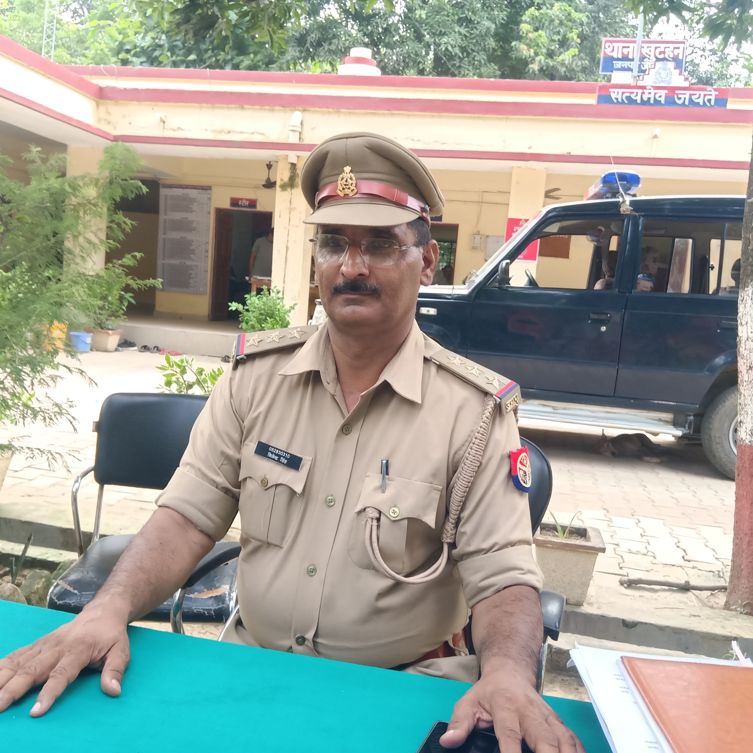 जौनपुर : मुहर्रम त्योहार के मद्देनजर शांति व्यवस्था हेतु ग्राम प्रधानों धर्मगुरुओं एवं जनप्रतिनियो से थाना प्रभारी विजेन्द्र सिंह की अपील देखिए क्या है