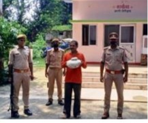 प्रयागराज :थाना मांडा पुलिस द्वारा 01 किलो 200 अबैध गांजा के सांथ रमेश दूबे निवासी भंजन पुर गिरफ्तार,