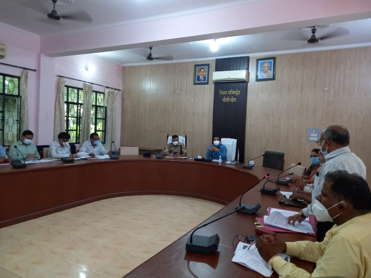 पीलीभीत :कोविड टीकाकरण हेतु कल संचालित होगा विशेष अभियान 150 केन्द्रो पर किया जायेगा टीकाकारण।