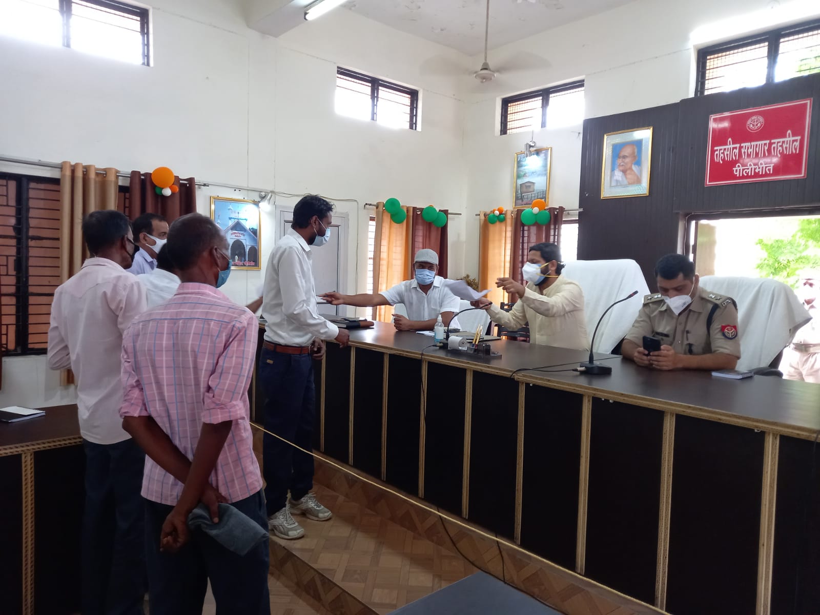 पीलीभीत:सम्पूर्ण समाधान दिवस में 17 शिकायती प्रार्थना पत्र प्राप्त हुये तथा मौक पर 03 का हुआ निस्तारण।