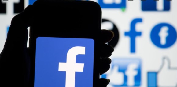कौन देखता है आपकी Facebook प्रोफाइल चोरी-छिपे, क्या पता लग सकता है?
