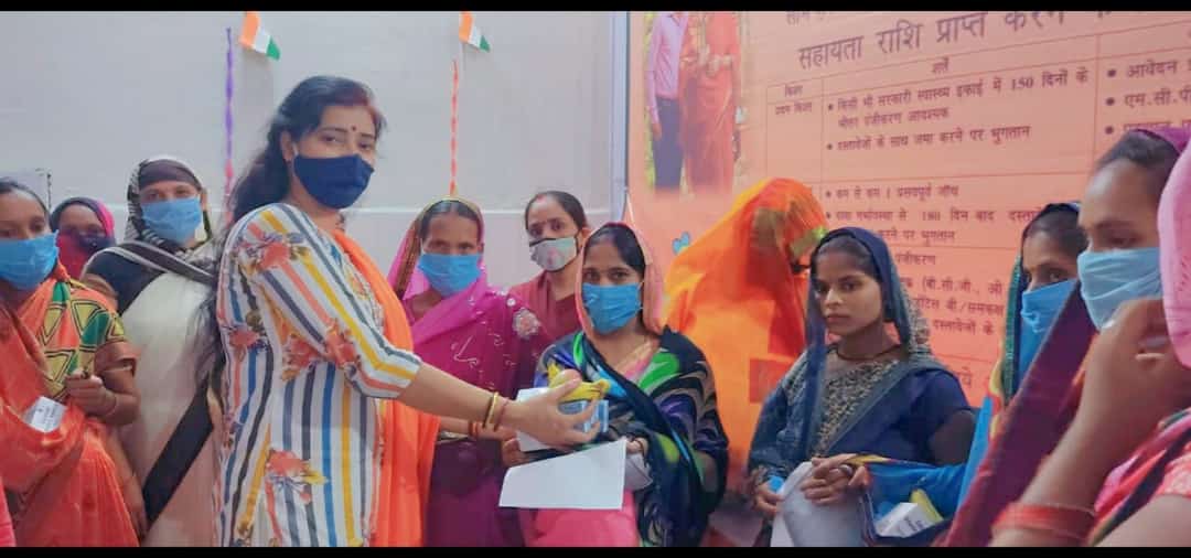 सीतापुर : सामुदायिक स्वास्थ्य केन्द्र मिश्रित में प्रधान मंत्री मात्र वंदना योजना का हुआ शुभारम्भ