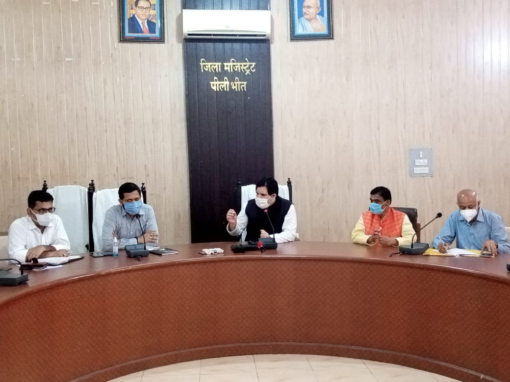पीलीभीत : प्राथमिकता के आधार पर सभासदों की समस्याओं का किया जायेगा निस्तारण-वरूण गांधी