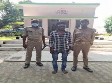 प्रयागराज :थाना मांडा पुलिस द्वारा ज्ञान पटेल निवासी कनैमरा घर में घुसकर चोरी करने के आरोप में गिरफ्तार