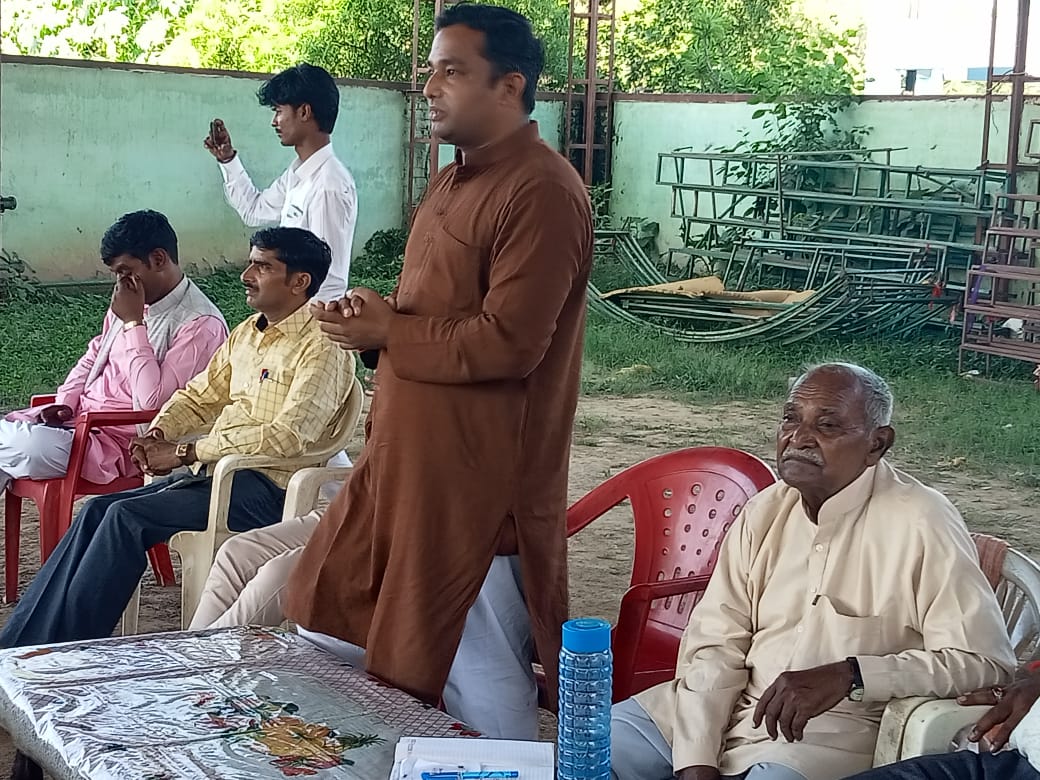 पीलीभीत : मौर्य विकास कल्याण संस्था की मीटिंग का हुआ आयोजनजिले के सभी ब्लॉक अध्यक्षों को सौंपी गई जिम्मेदारी।