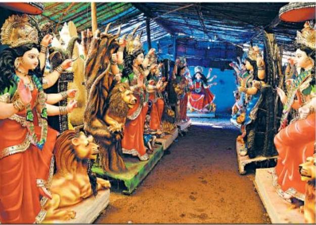 रायपुर- दूर्गात्सव के लिए बड़ी मूर्तिया तैयार