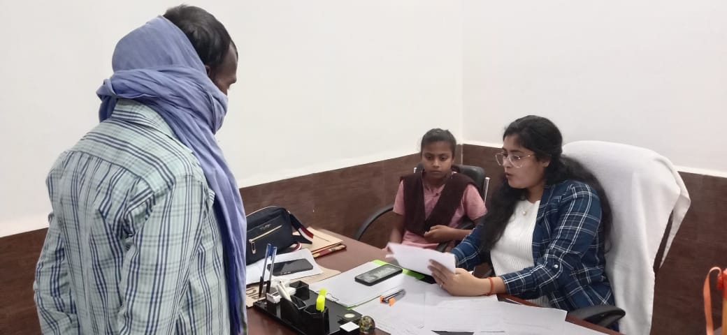 रायबरेली: आखिर डलमऊ उपजिलाधिकारी ने क्यो नही दी अपनी कुर्सी । क्या मिशन शक्ति सिर्फ एक दिखावा है