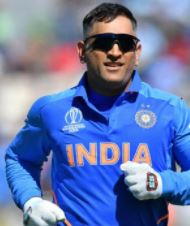 महेंद्र सिंह धोनी समेत चेन्‍नई सुपर किंग्‍स अगले तीन सीजन के लिए  इन खिलाड़ियों को रिटेन करेगा