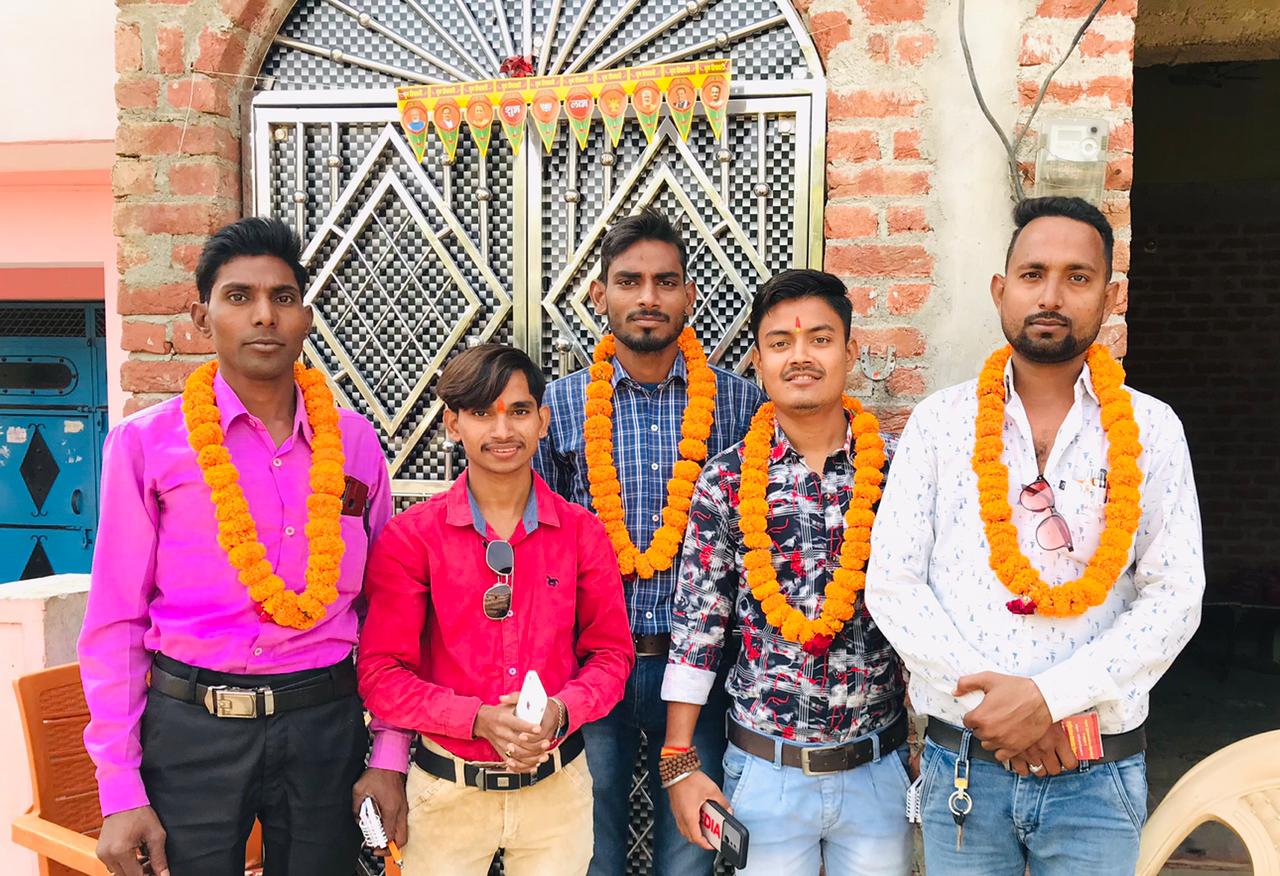 बरेली - भारतीय जनता पार्टी युवा मोर्चा मण्डल रामनगर की टीम का हुआ भव्य स्वागत।