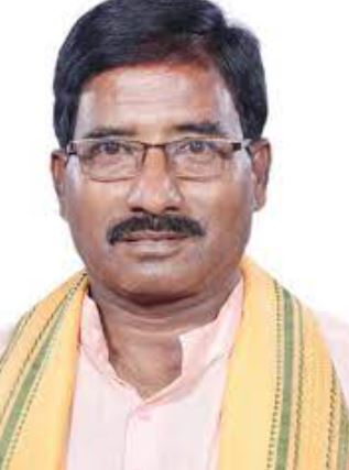 BJP नेता का ममता बनर्जी पर हमला, कहा-  कानून और संविधान दोनों का पालन नहीं करती है ममता
