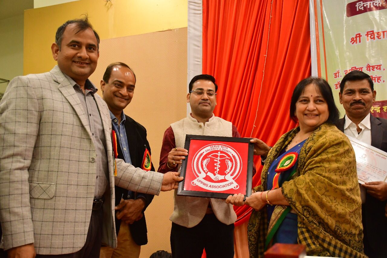 नवनिर्वाचित सेवा शाखा सीतापुर में  कार्य कारिणी शपथ ग्रहण समारोह का हुआ आयोजन