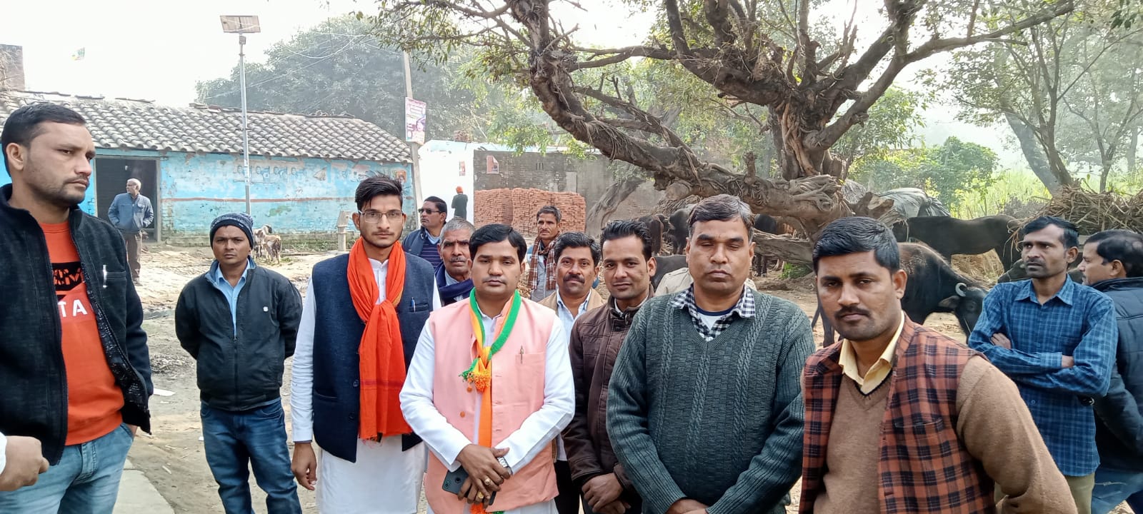 भोजीपुरा/बरेली-भुवनेश गंगवार ने कई गांवों में किया जनसंपर्क