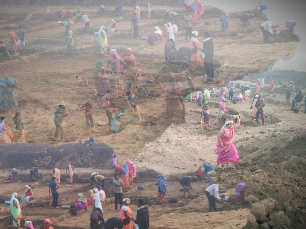 रायपुर:-ग्राम पंचायत मूरा में राष्ट्रीय ग्रामीण रोजगार गारंटी योजना कार्य प्रराभ हो गया