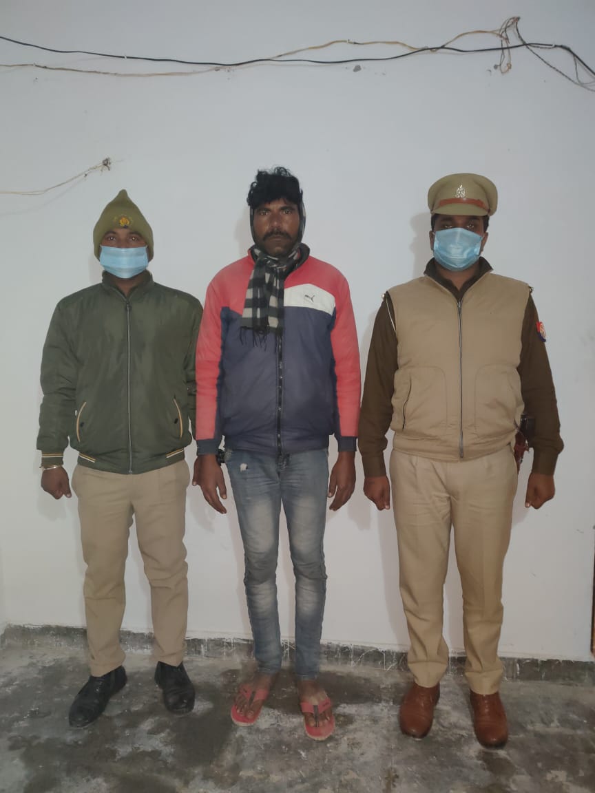 पीलीभीत: पुलिस ने अवैधअसलहा के साथ किया गिफ्तार।