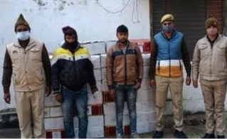 प्रयागराज - थाना कोरांव पुलिस को मिली सफलता गैर प्रांत म0प्र0 मे निर्मित 2880 क्वार्टर कीमती अंग्रेजी शराब लगभग 03 रु0 के साथ 02 अभियुक्त गिरफ्तार