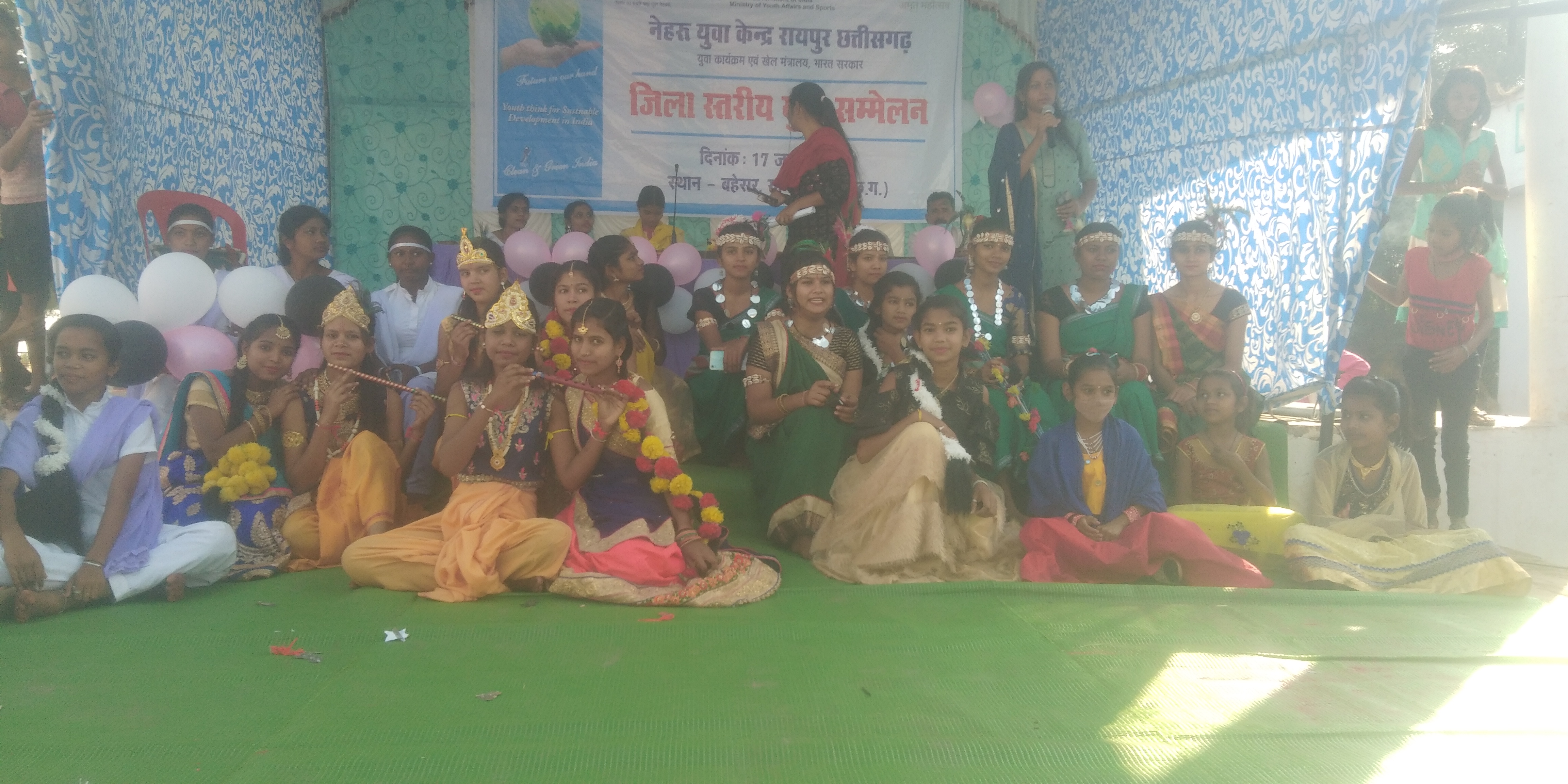 छत्तीसगढ़ /रायपुर:- बहेसर में नेहरू युवा केंद्र रायपुर द्वारा सांस्कृतिक कार्यक्रम आयोजन