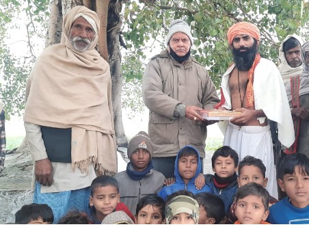 बरेली- राम जी का पटका प्रदान कर समाजसेवी योगी को किया सम्मानित