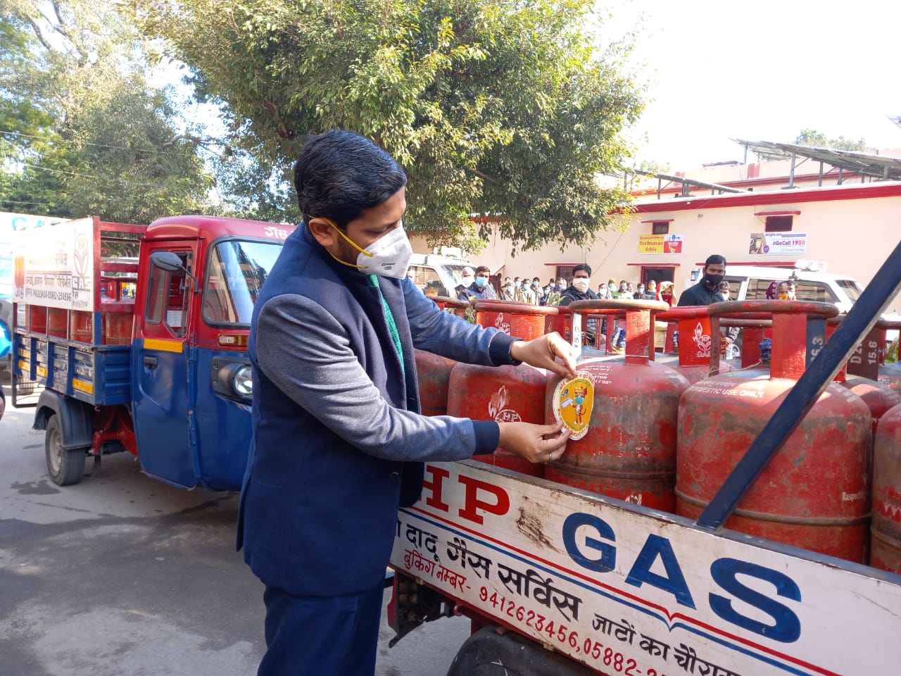 पीलीभीत: जिलाधिकारी श्री पुलकित खरे की अध्यक्षता में कोविड-19 टीकाकरण एवं संक्रमण की रोकथाम से संबंधित समीक्षा बैठक गांधी सभागार में हुई संपन्न।