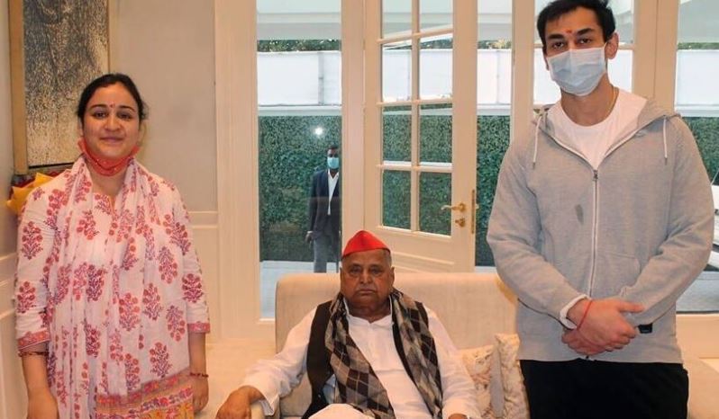 मुलायम सिंह यादव की छोटी बहू अपर्णा यादव भाजपा में  शामिल हुईं