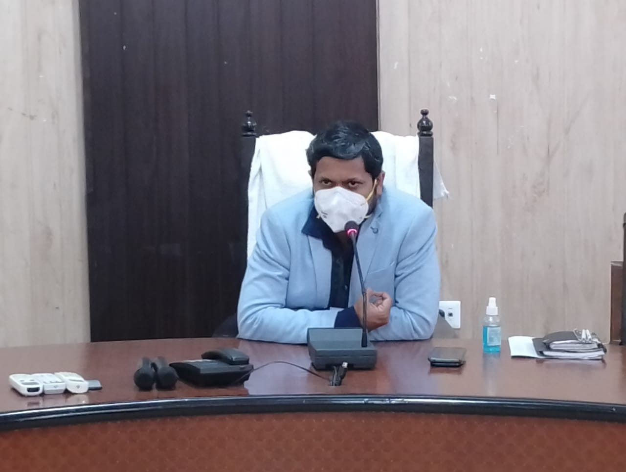 पीलीभीत : महिला स्वयं सहायता समूहों के माध्यम से अधिक से अधिक महिलाओं का करायें मतदान-जिला निर्वाचन अधिकारी।