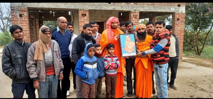 बरेली:योगी आदित्यनाथ के आव्हान पर यूपी में चुनाव प्रचार करने आए हरियाणा से श्री महंत पीर शुक्राई नाथ महाराज ने विजय देवनाथ महाराज से की मुलाकत