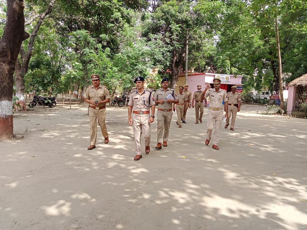 पीलीभीत :पुलिस अधीक्षक पीलीभीत दिनेश कुमार पी0 ने थाना माधोटांडा का किया वार्षिक निरीक्षण।